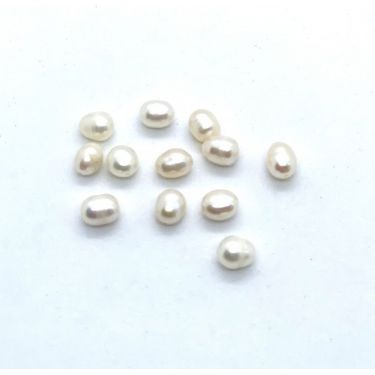 Ferskvandsperle ca. 6-7mm creme fv