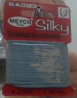 Meyco smykkesnor silky sølvfarvet